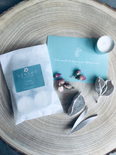 Load image into Gallery viewer, 5 Large Soy Wax Tea Lights with Essential Oils & Heart Tea light Holder